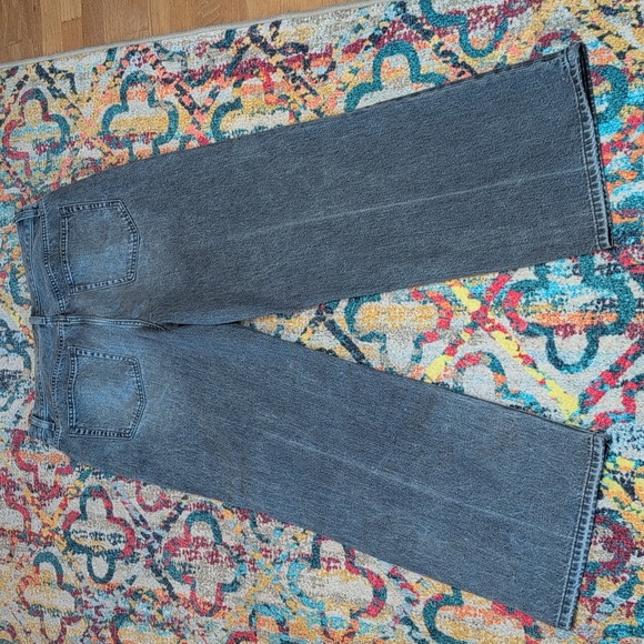 Uniqlo Wide Straight Jeans, size 30, gray denim, EUC - Picture 6 of 6
